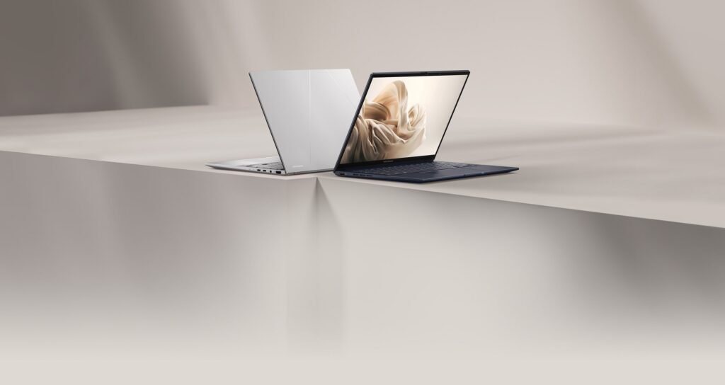 ASUS ZENBOOK UX3405MA-QD183WULTRA 7-155H 14 OLED 16Go 1To SSD