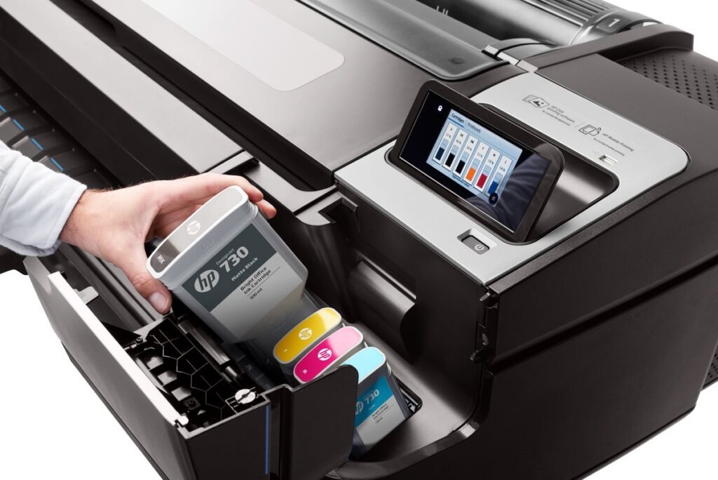 Traceur HP DesignJet T1700 - 44 pouces 12 M W6B55A